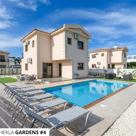 Vila Agia Thekla Gardens