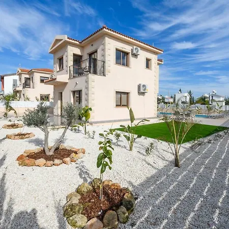 Vila Agia Thekla Gardens *