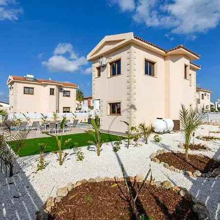 Agia Thekla Gardens Vila *